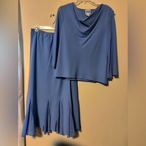 Elegant Blue Women's Skirt Set